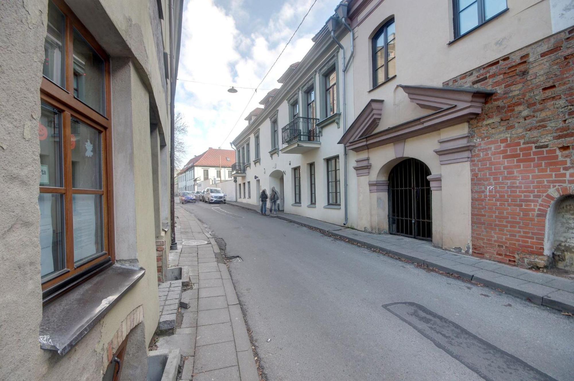 Historical Apartments X Free Parking Self Check In 24X7 By H&H VNO Buitenkant foto